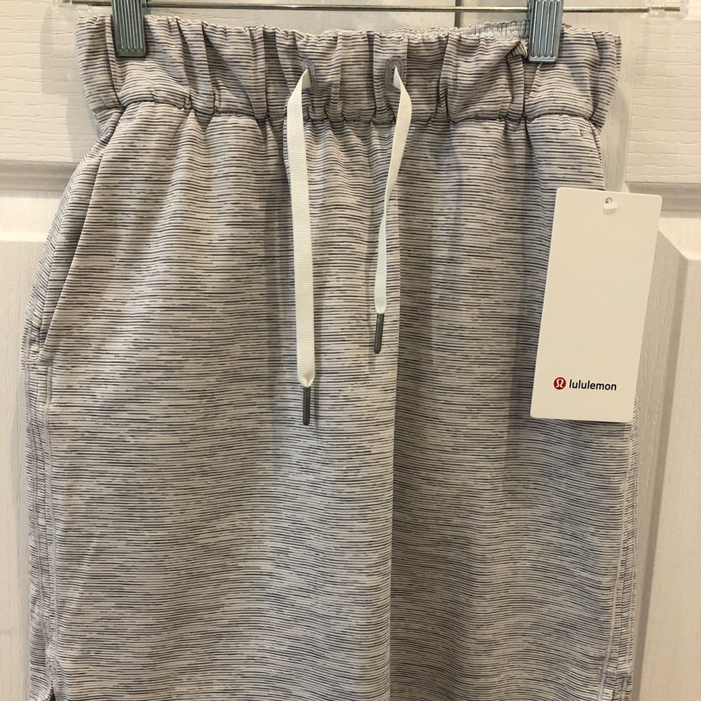NWT Lululemon On The Fly Skirt- size 4